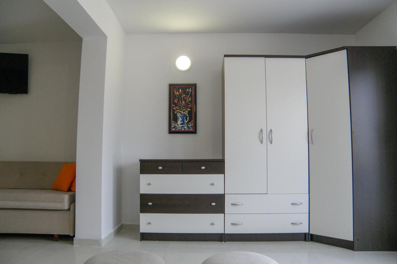 Lada Apartmani Novalja Extérieur photo