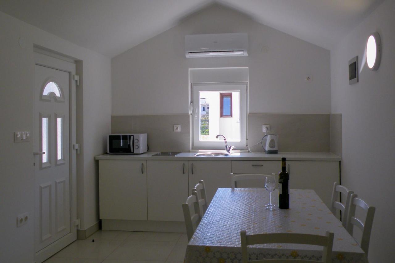 Lada Apartmani Novalja Extérieur photo