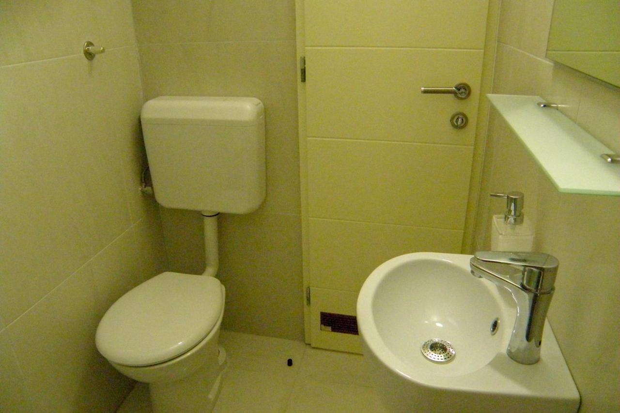 Lada Apartmani Novalja Extérieur photo